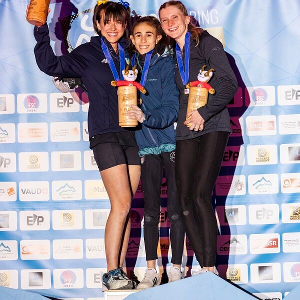 Lynn op het podium van het EK met brons